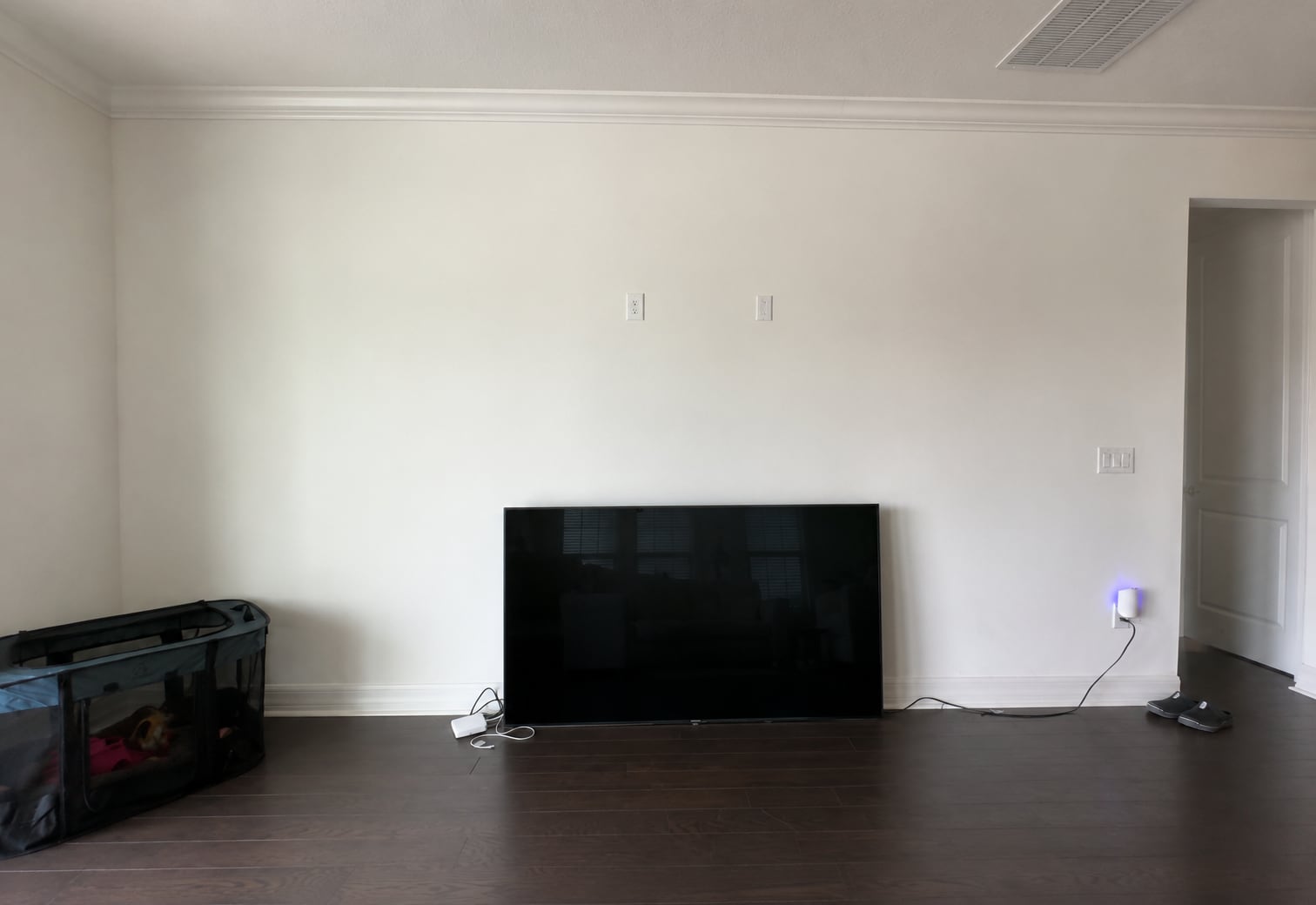 The same living room before the feature wall was built